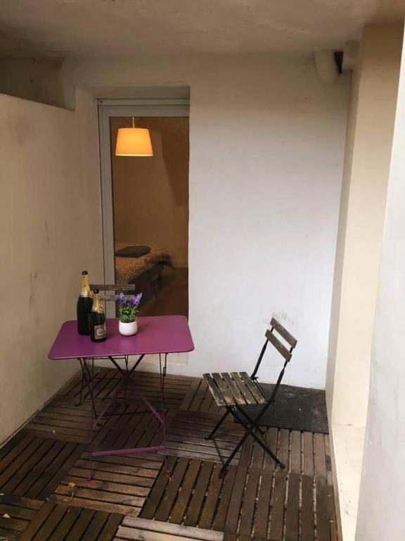 EUGENE - Appartement cosy aux pieds de la cathédrale Reims Exterior foto