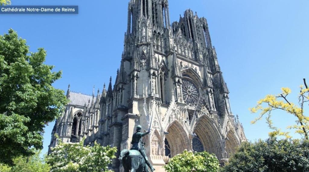 EUGENE - Appartement cosy aux pieds de la cathédrale Reims Exterior foto